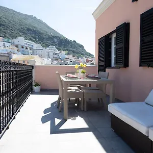 Luxurious Penthouse With Private Terrace - Grand House Apartment